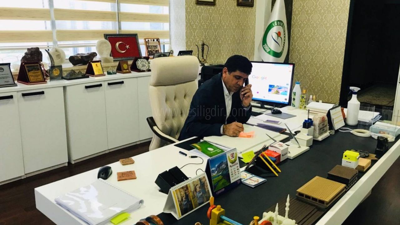 Rektör Alma Uzaktan  Eğitimi Öğrencilere Sordu