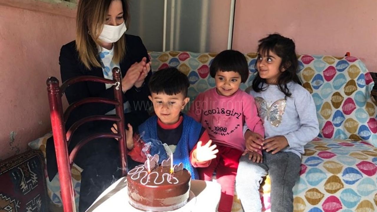 Hatice Sarıibrahim  Kadan Ailesini Ziyaret Etti