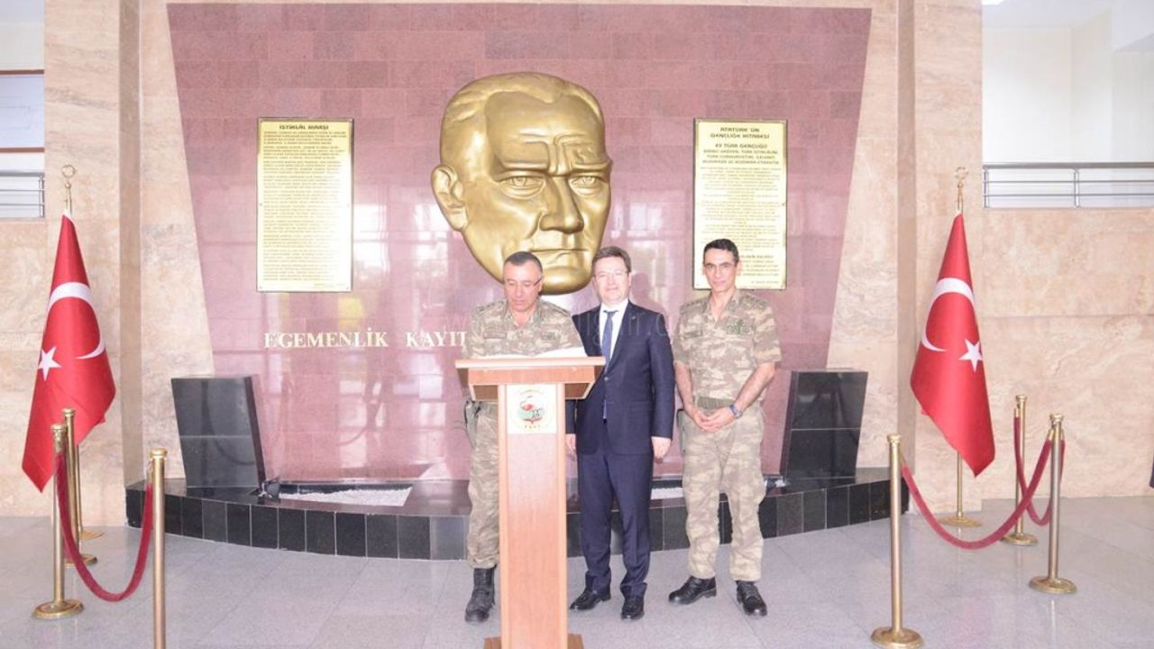 JANDARMA BÖLGE KOMUTANINDAN IĞDIR VALİLİĞİNE ZİYARET