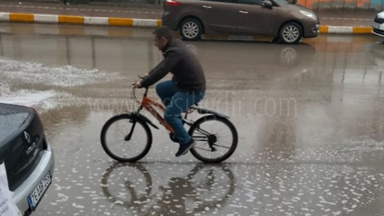 IĞDIR DA SAĞANAK YAĞIŞ ETKİSİNİ GÖSTERDİ