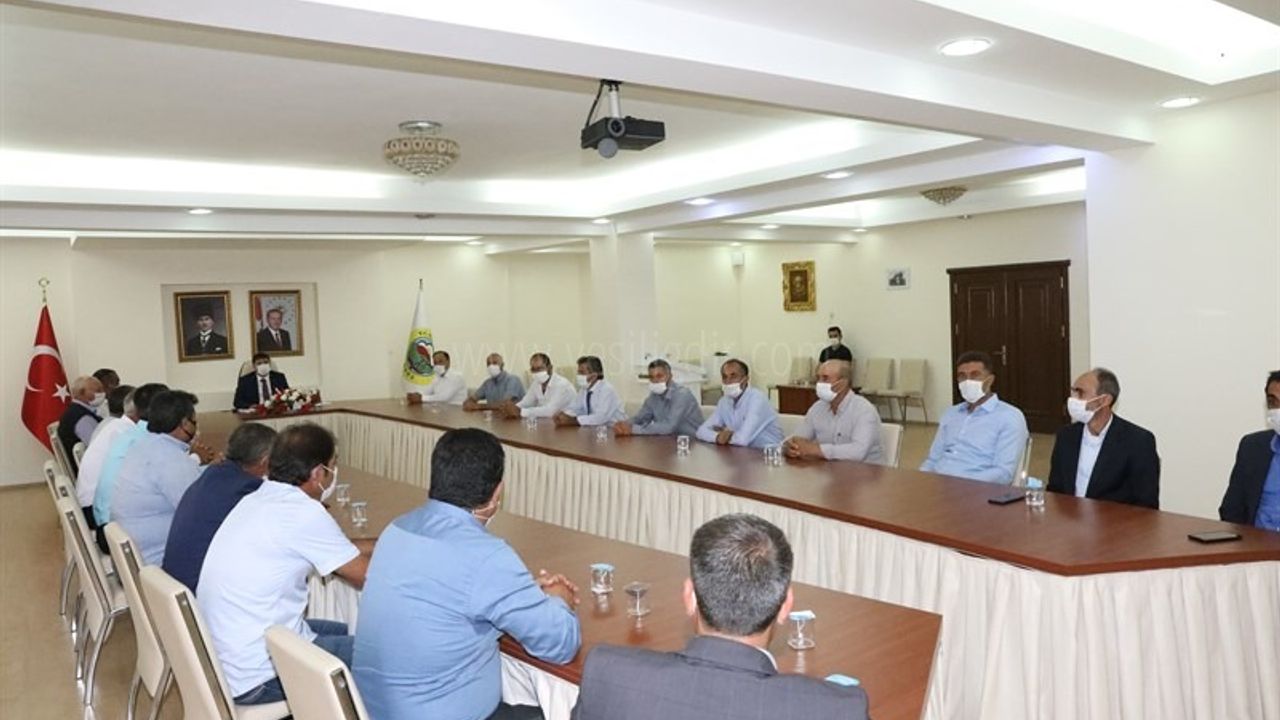 ValiBelediye Başkan V H Engin Sarıibrahim Mahalle ve Köy Muhtarları İle Bir Araya Geldi