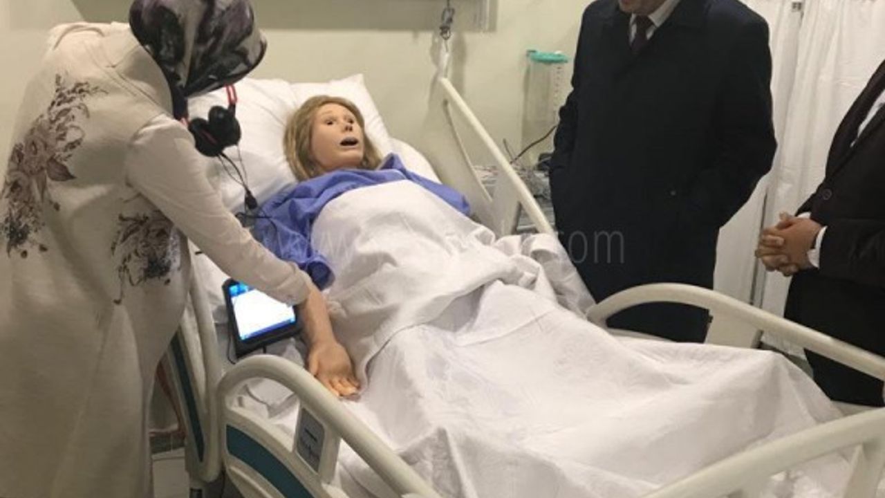 Sağlık Hizmetleri Meslek Yüksekokulu Bünyesinde Simülasyon Laboratuvarı Kuruldu