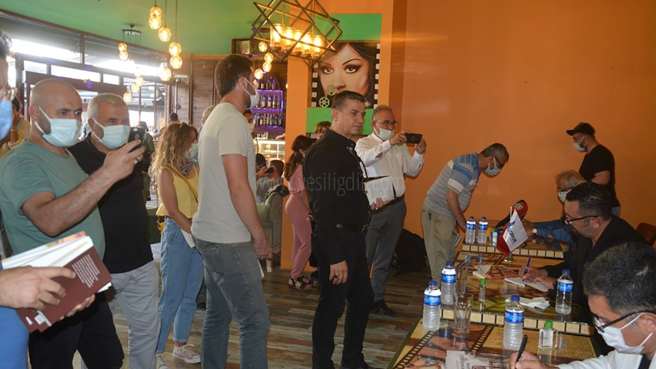 IĞDIRLI ŞAİR VE YAZARLAR  OKUYUCULARIYLA BULUŞTU