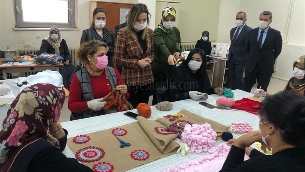 Halk Eğitim Merkezi tüm hızıyla çalışıyor