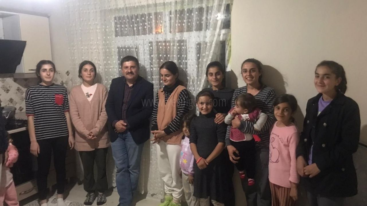 Kız kardeşlere  sürpriz ziyaret