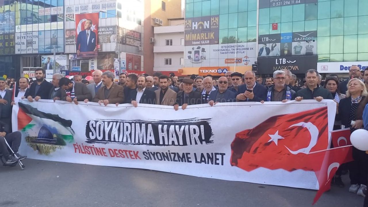 IĞDIRDA FİLİSTİNE DESTEK YÜRÜYÜŞÜ YAPILDI