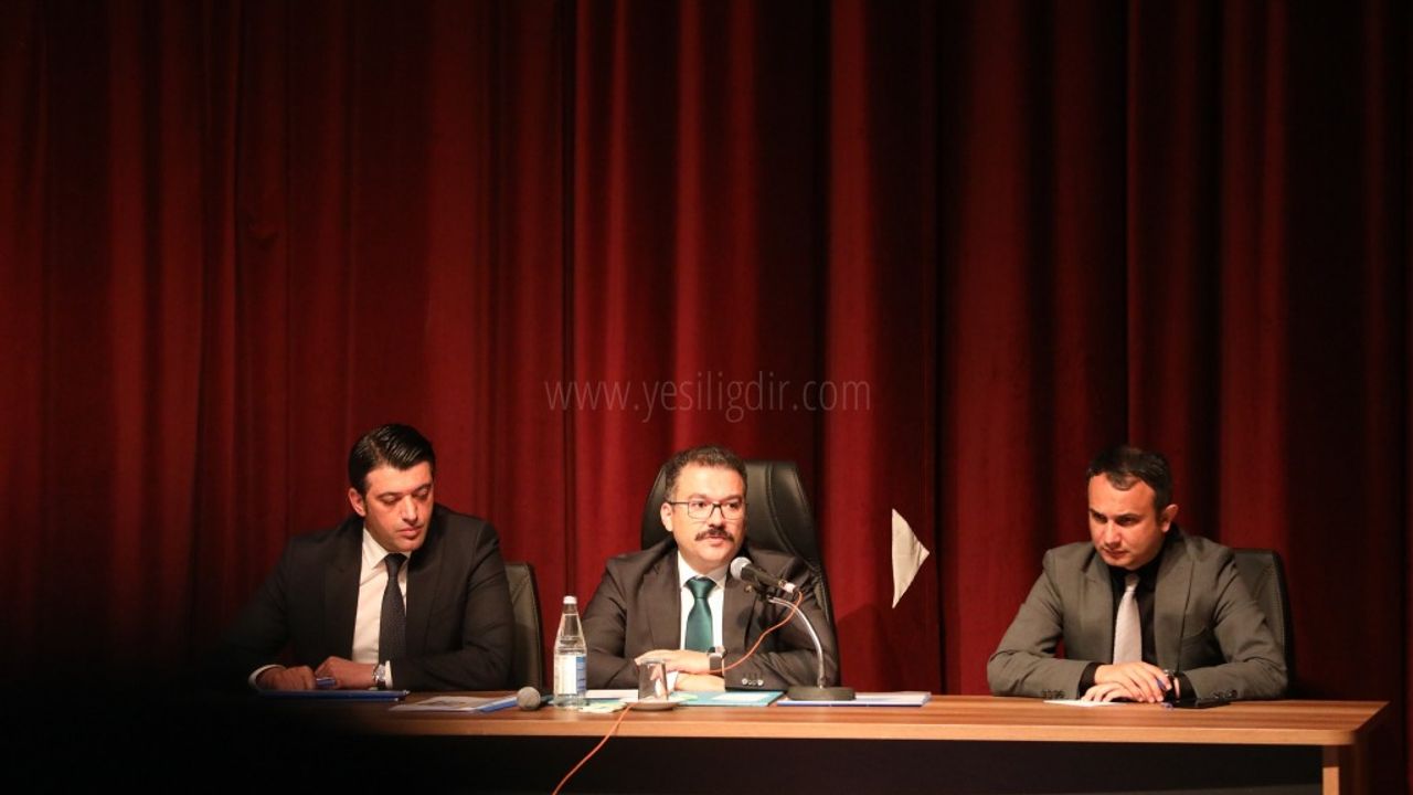 Vali  Ercan Turan Okul Müdürleri ve Okul Aile Birliği Başkanları ile Bir Araya Geldi