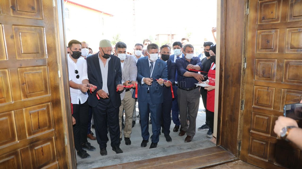 Vali HEngin Sarıibrahim Hazal ve Hasan Sürkit Taziye Evinin Açılış Törenine Katıldı