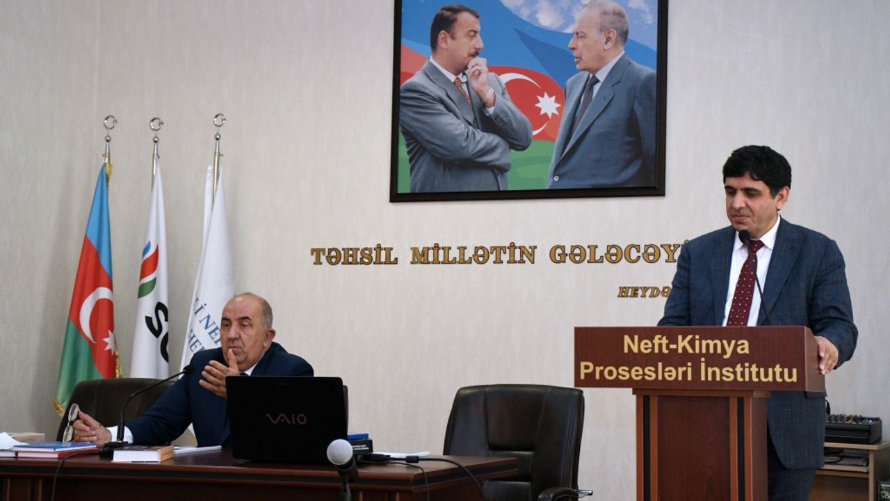 Rektör Alma Azerbaycanda  Katıldığı Konferansta Sunum Yaptı