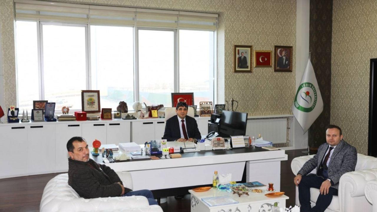 Doğubeyazıt Devlet Hastanesi Başhekimi Hasan Balabandan Rektör Almaya Nezaket Ziyareti