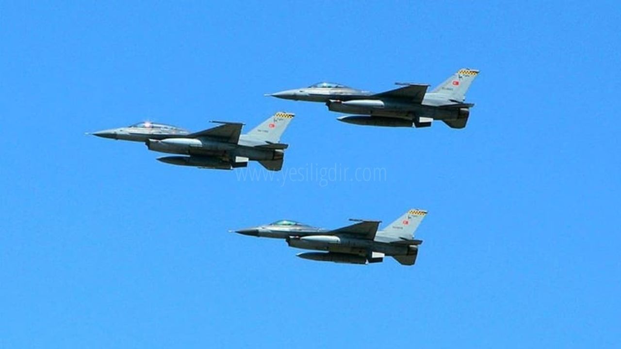 TurAz Kartalı tatbikatı devam  ediyor Türk F-16''ları Azerbaycan uçaklarıyla uçuş gerçekleştirdi