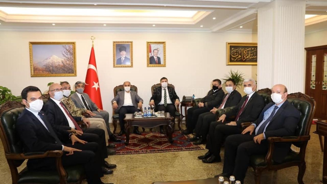 ValiEmniyet Genel Müdürü  Mehmet Aktaştan  ValiBelediye Başkan V  H Engin Sarıibrahime Ziyaret