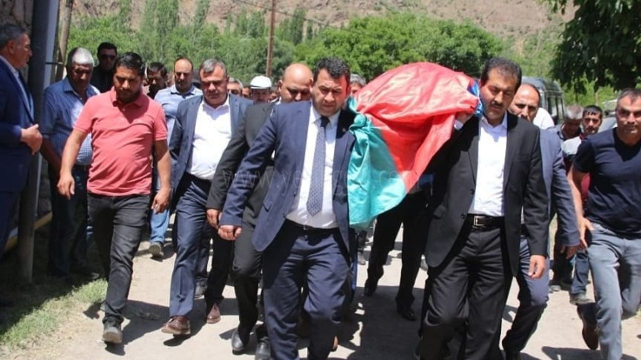 ELÇİBEYİN EŞİ SON YOLCULUĞUNA UĞURLANDI
