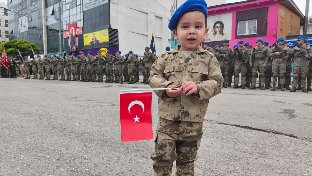 Iğdır’da 29 Ekim Coşkusu: Cumhuriyet’in 102. Yılı Binlerce Vatandaşla Kutlandı
