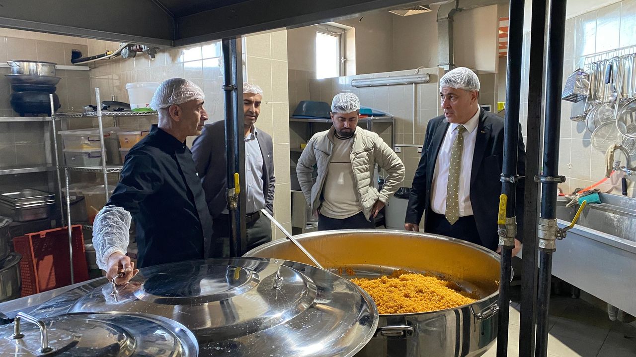 MÜDÜR EROL BAYAT’TAN KYK YURTLARINDA SIKI DENETİM