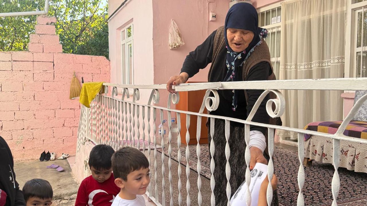 MİNİKLERDEN ANLAMLI CUMHURİYET BİLDİRİSİ