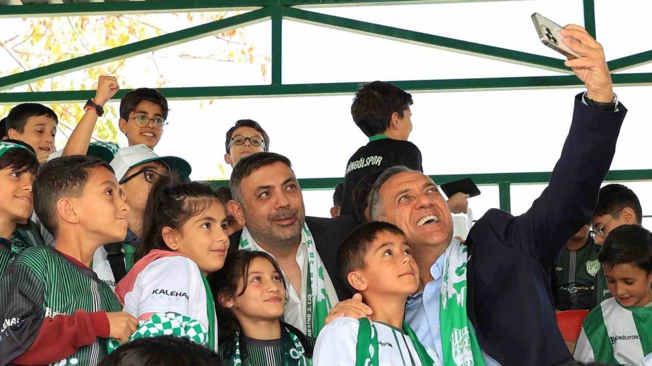 750 öğrenciye forma desteği