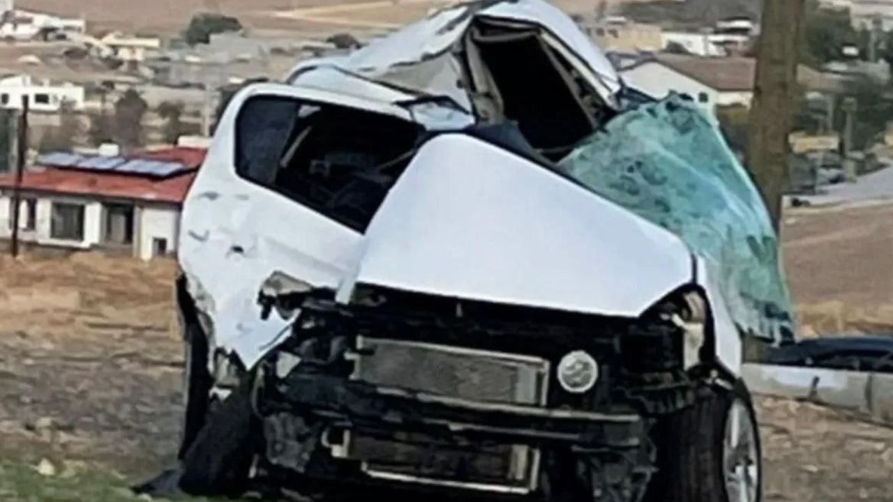 Diyarbakır’da tırın çarptığı otomobilin sürücüsü hayatını kaybetti