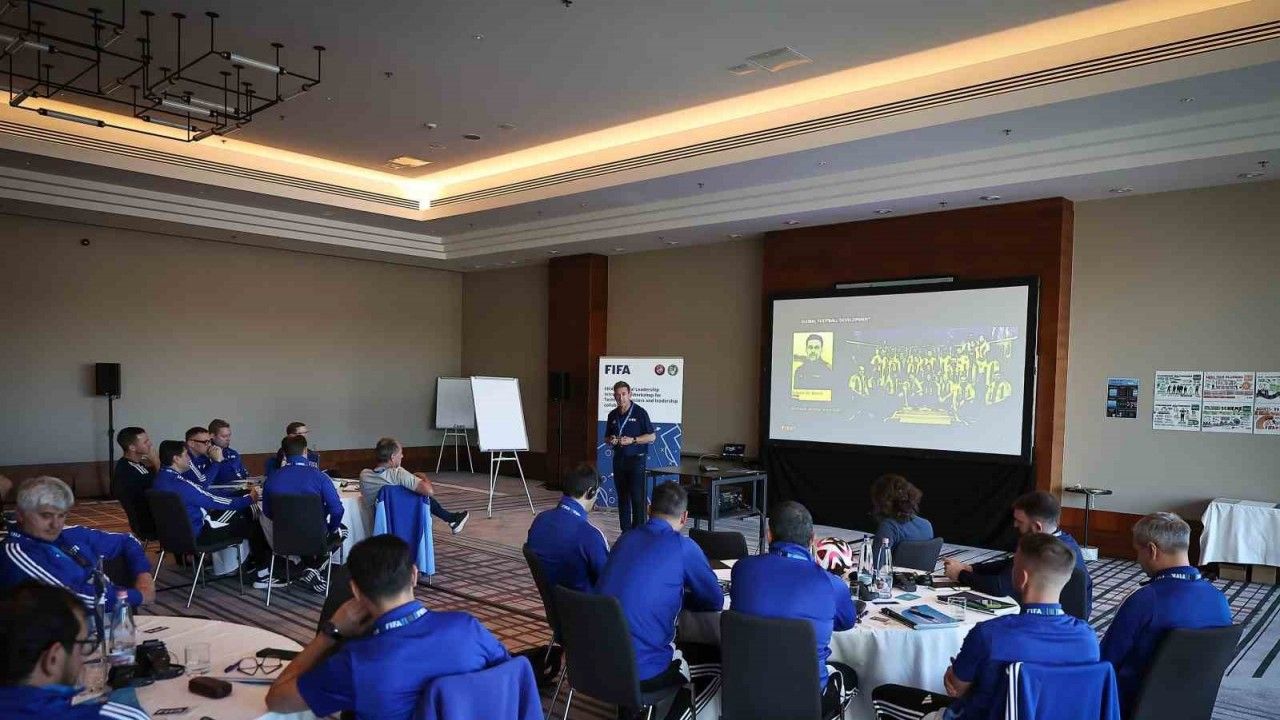 Emrah Bayraktar, FIFA çalıştayına katıldı
