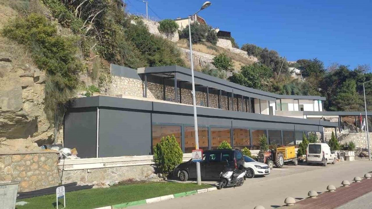 Gemlik’te milli emlak arazisinde tartışmalı inşaat