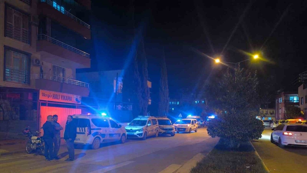 İki grup arasında silahlı kavga: 1’i polis, 4 yaralı
