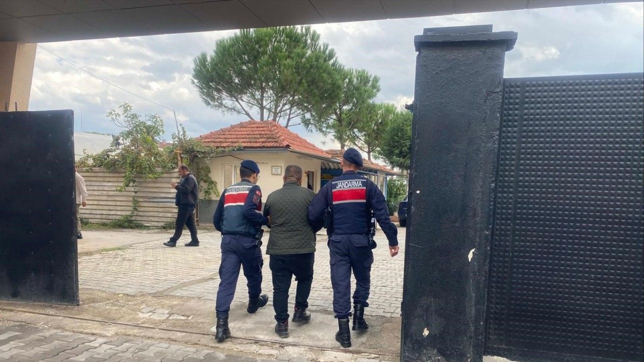 Jandarma aranan şahıslara geçit vermiyor