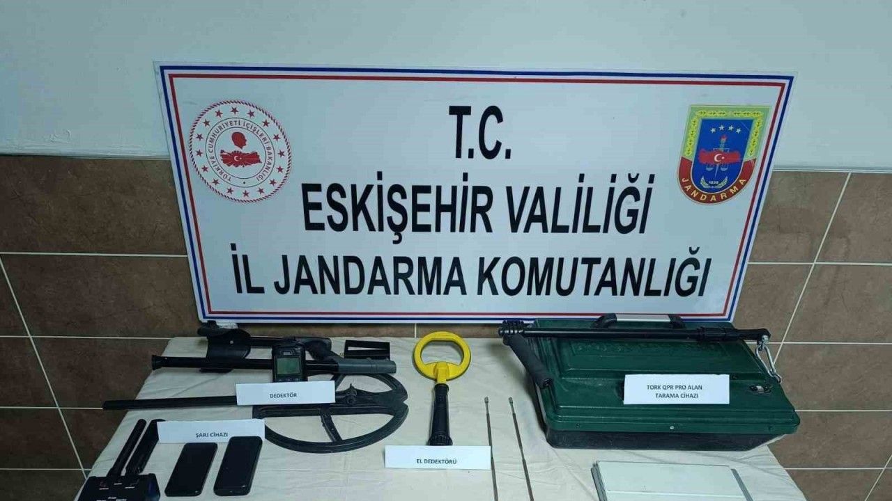 Kaçak kazı yapan 5 şahıs suçüstü yakalandı