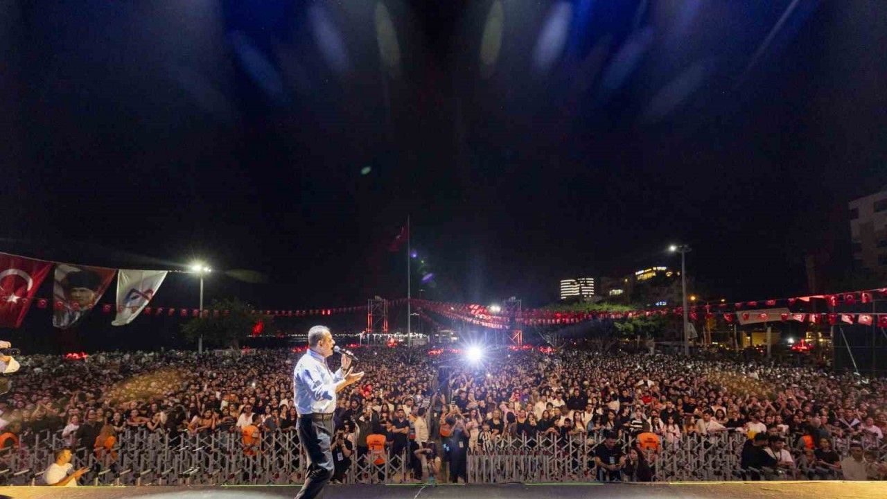 Mersin’de ’Gençlik Festivali’ coşkusu tüm kenti sardı