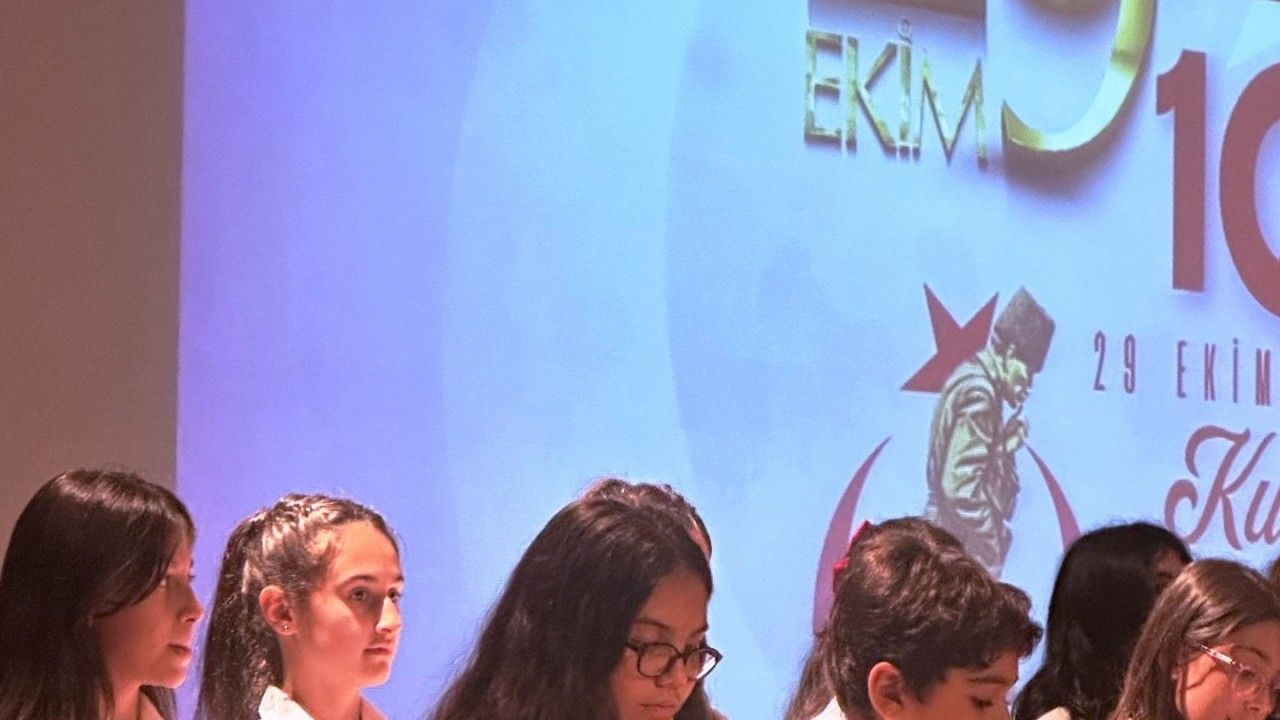 Özel Vakıf Okulları’ndan Cumhuriyet coşkusu