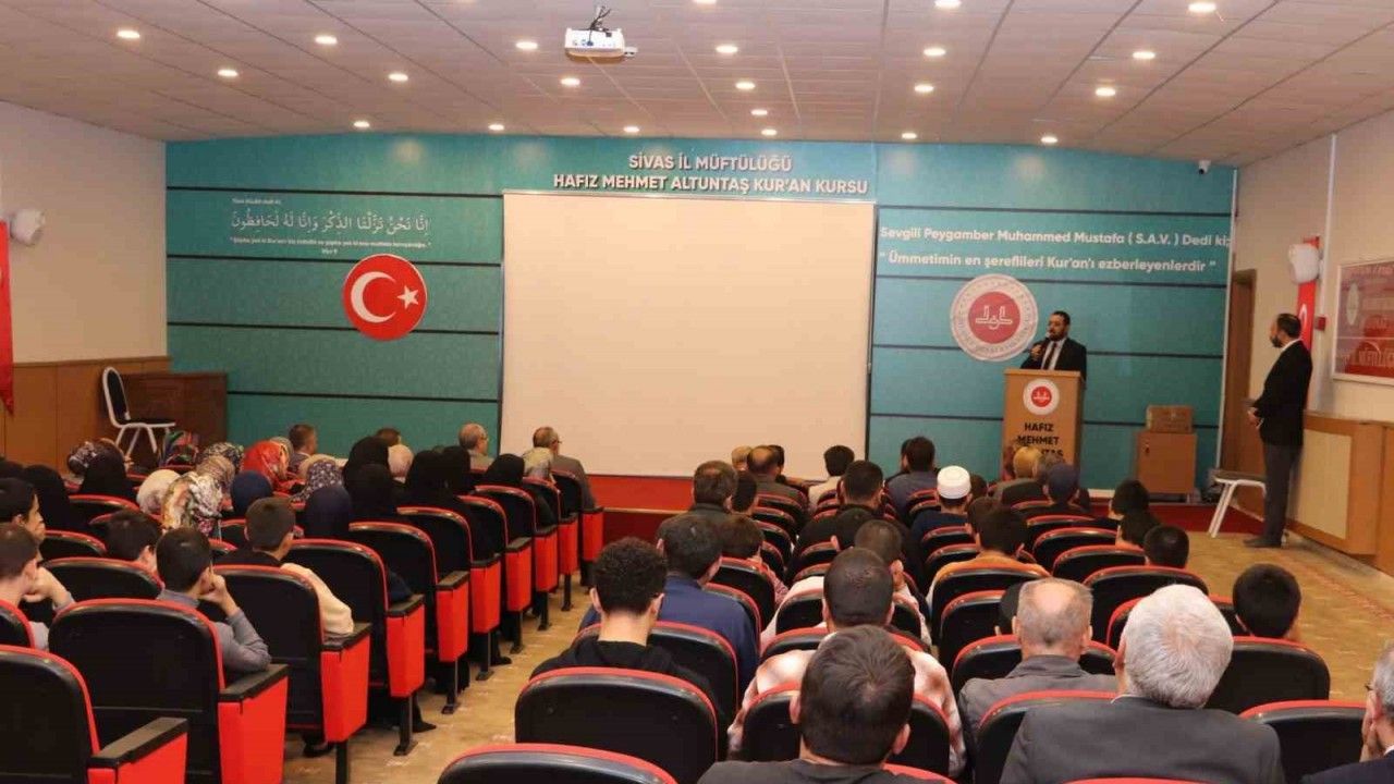 Sivas’ta 14 öğrenciye hafızlık belgesi takdim edildi
