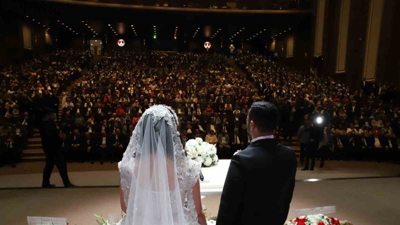 Siyaset, iş dünyası, spor ve bürokrasiyi buluşturan nikah