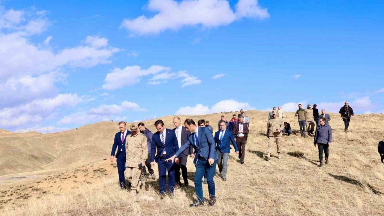 Vali Karakaya, 387 askerin şehit düştüğü bölgede