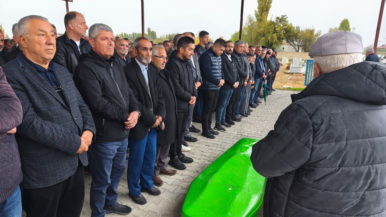 Cafer Çeçen Gözyaşlarıyla Uğurlandı