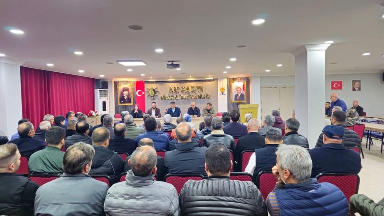 AK Parti İl Başkanı Ali Kemal Ayaz Başkanlığında İl Toplantısı Yapıldı