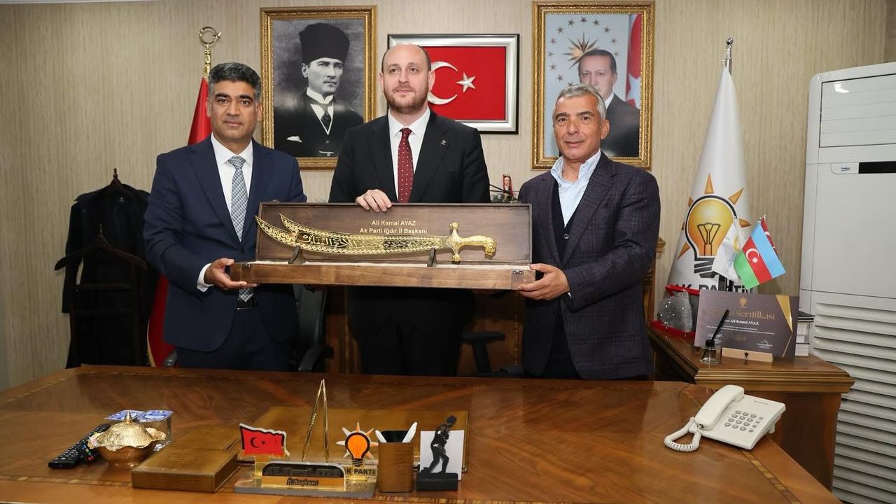 AK Parti’de Teşkilat Buluşması: Büyükgümüş Iğdır’da Partililerle Bir Araya Geldi