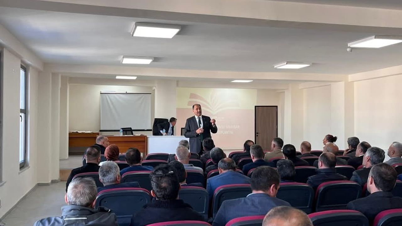 Iğdır Milli Eğitimde Sınav Öncesi Hazırlık Toplantısı