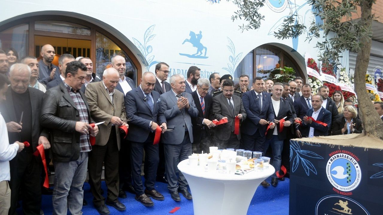 Mudanya Zeytin Kooperatifi satış mağazasını açtı