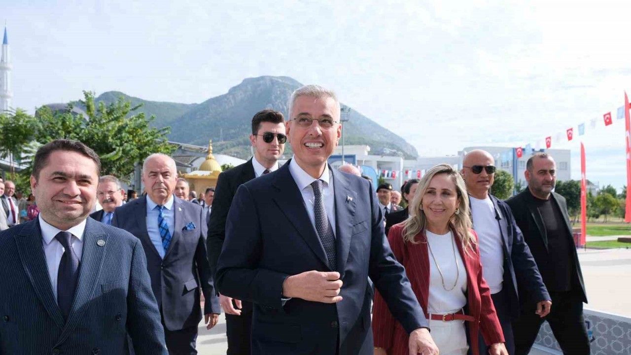 Sağlık Bakanı Memişoğlu: "Sağlıkta son 25 yılda Cumhurbaşkanımızın liderliğinde çok şey yaptık, çok şey ürettik. Daha çok üreteceğiz’’