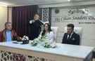 Polis çift, nikaha süsledikleri ekip otosuyla geldi