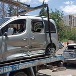 Otomobil ile hafif ticari araç çarpıştı: 1 yaralı