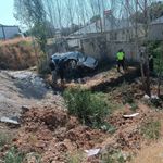 Erciş'te hafif ticari kamyonet takla attı: 4 yaralı