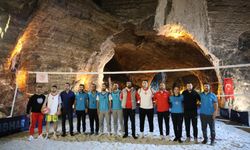 Tuz Mağarasında Cumhuriyet Coşkusu: “Tuz Voleybolu” Turnuvası Düzenlendi