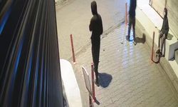 Adana’da 3 kardeşin soygunu kamerada