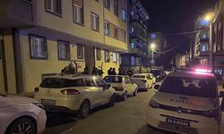 Arnavutköy’de evinin önünde silahlı saldırıya uğrayan adam ağır yaralandı