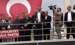 CHP Genel Başkanı Özel adliye önünde açıklamalarda bulundu