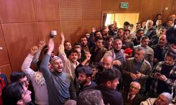 CHP İl Kongresi’nde yumruklar havada uçuştu