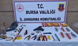 Definecilerin zulasından cephanelik çıktı