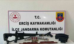 Erciş’te ruhsatsız silah ve fişek ele geçirildi