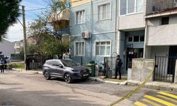 Eşini bıçaklayarak öldürdükten sonra kendini yaraladı