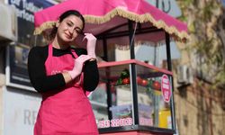 Genç kadın girişimci, pembe tezgahıyla sanayiye renk kattı
